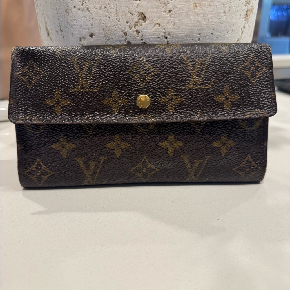 LOUIS VUITTON Porte Tresor International Wallet authentic